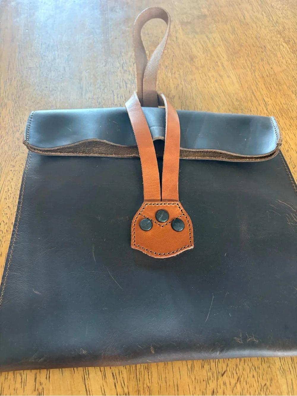 Saddleback, leather company, messenger bag